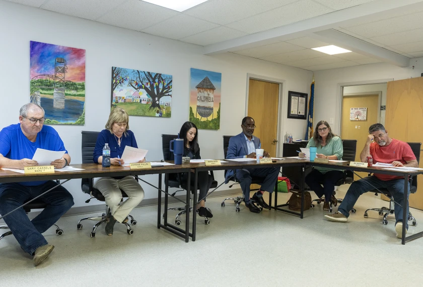 How to Successfully Merge Schools: Key Practices for Community Buy‑In How to Successfully Merge Schools: Key Practices for Community Buy‑In