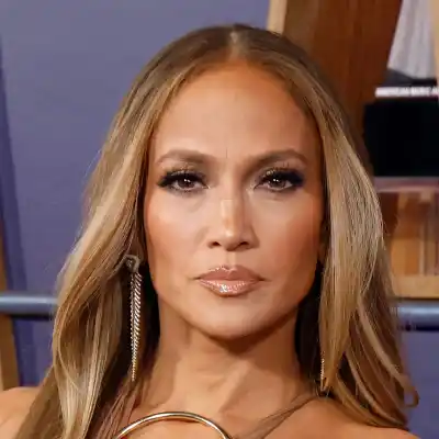 Jennifer Lopez Handles Onstage Wardrobe Malfunction with Humor During Poland Concert Jennifer Lopez Handles Onstage Wardrobe Malfunction with Humor During Poland Concert